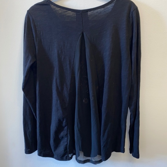 Lucky Brand Detailed Embroidered Boho Lightweight Blouse - Picture 3 of 6